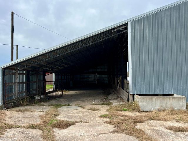 308 State Highway H, Elkland, MO 65644