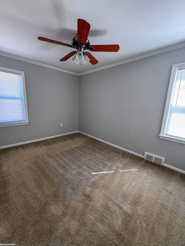 19389 Roscommon Street, Harper Woods, MI 48225