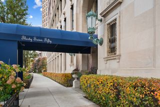 3750 N Lake Shore Drive 16H, Chicago, IL 60613