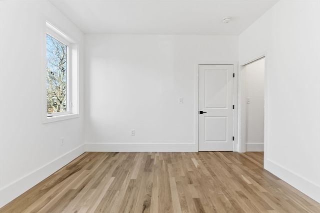 82 Louise Rd 82, Newton, MA 02467