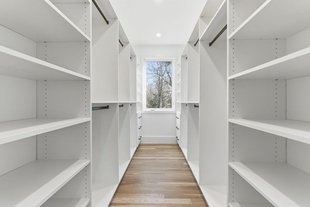 82 Louise Rd 82, Newton, MA 02467