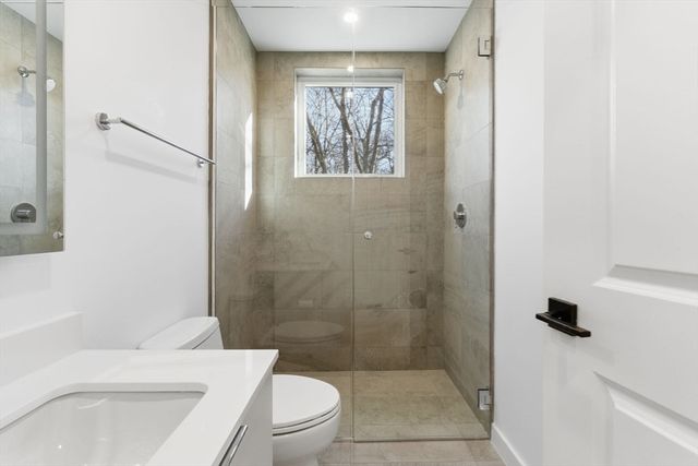 82 Louise Rd 82, Newton, MA 02467