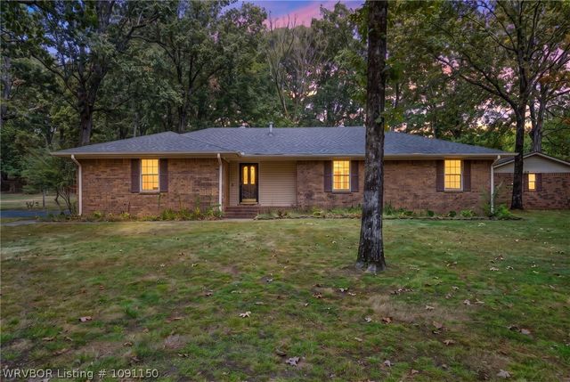 1311 Weeks Lane, Fort Smith, AR 72903
