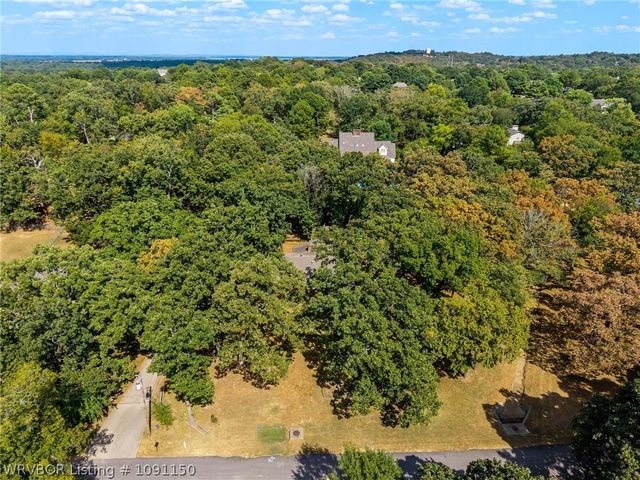 1311 Weeks Lane, Fort Smith, AR 72903