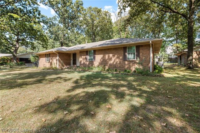 1311 Weeks Lane, Fort Smith, AR 72903