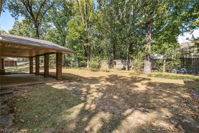 1311 Weeks Lane, Fort Smith, AR 72903