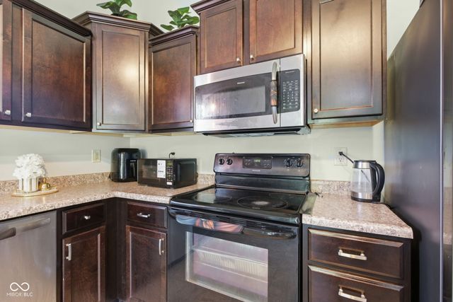 3720 Boundary Bay Drive, Indianapolis, IN 46217