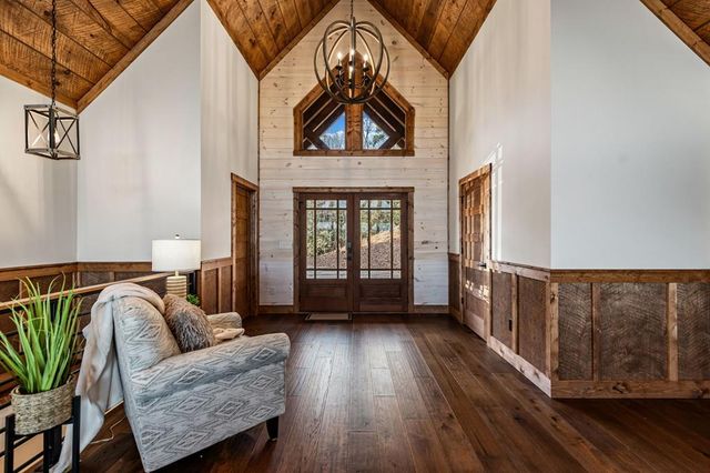 290 Weaver Creek Overlook, Blue Ridge, GA 30513