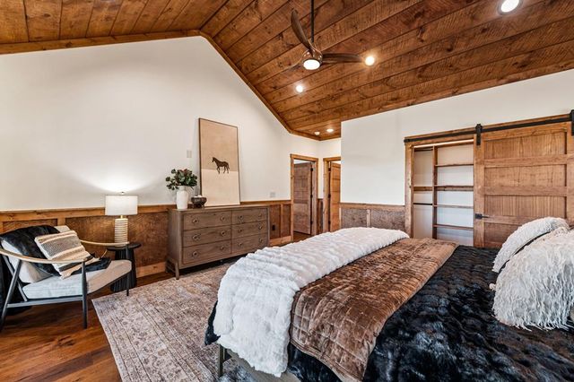 290 Weaver Creek Overlook, Blue Ridge, GA 30513