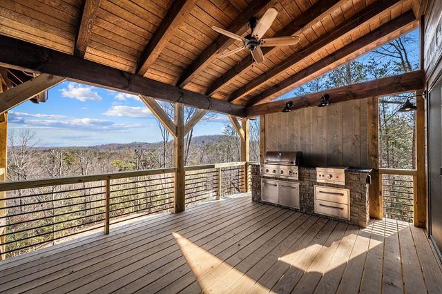 290 Weaver Creek Overlook, Blue Ridge, GA 30513