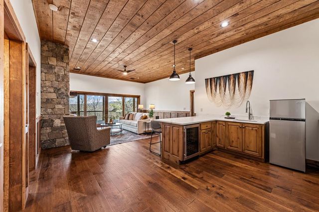 290 Weaver Creek Overlook, Blue Ridge, GA 30513