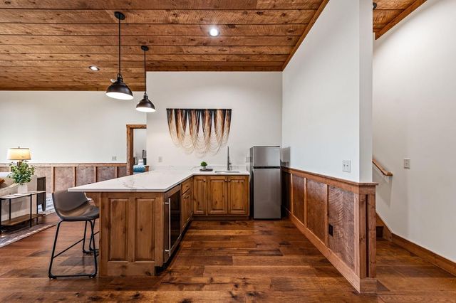 290 Weaver Creek Overlook, Blue Ridge, GA 30513