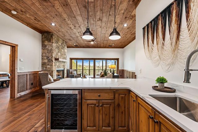 290 Weaver Creek Overlook, Blue Ridge, GA 30513