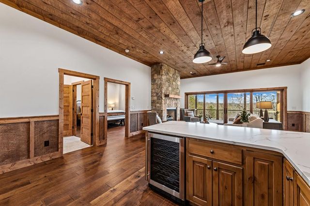 290 Weaver Creek Overlook, Blue Ridge, GA 30513