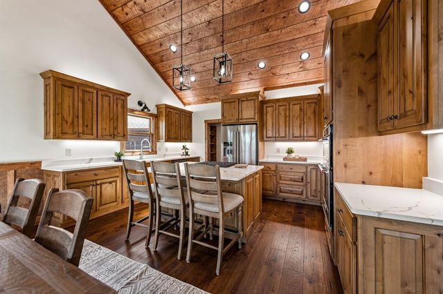 290 Weaver Creek Overlook, Blue Ridge, GA 30513