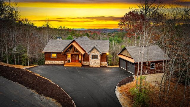 290 Weaver Creek Overlook, Blue Ridge, GA 30513