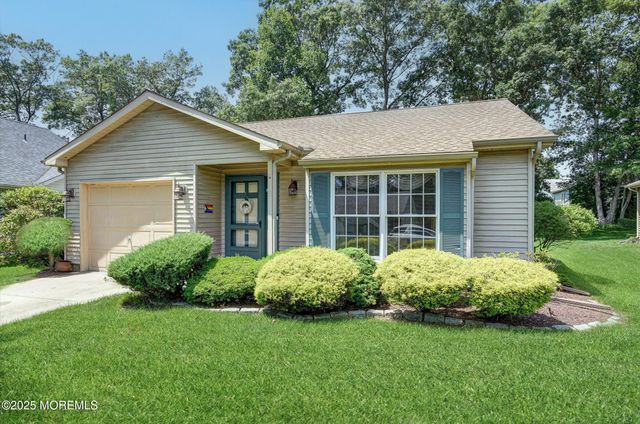 1541 Alpen Lane, Toms River, NJ 08755