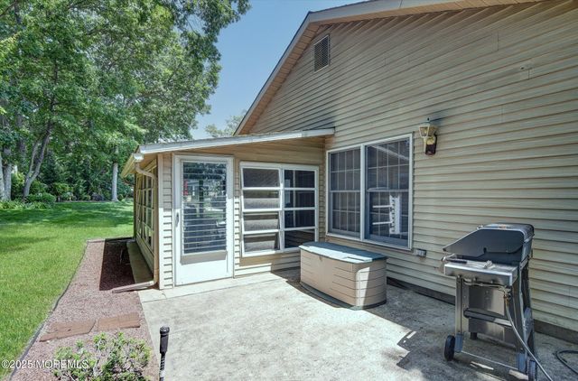 1541 Alpen Lane, Toms River, NJ 08755