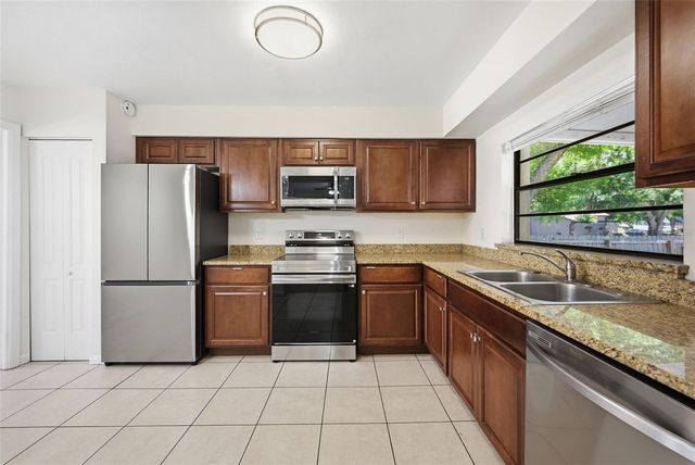 15602 FARNSWORTH LANE, Tampa, FL 33624