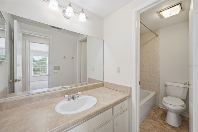 15602 FARNSWORTH LANE, Tampa, FL 33624