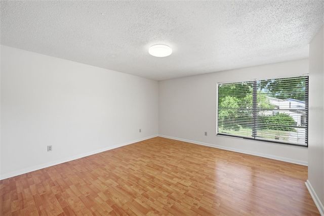 15602 FARNSWORTH LANE, Tampa, FL 33624