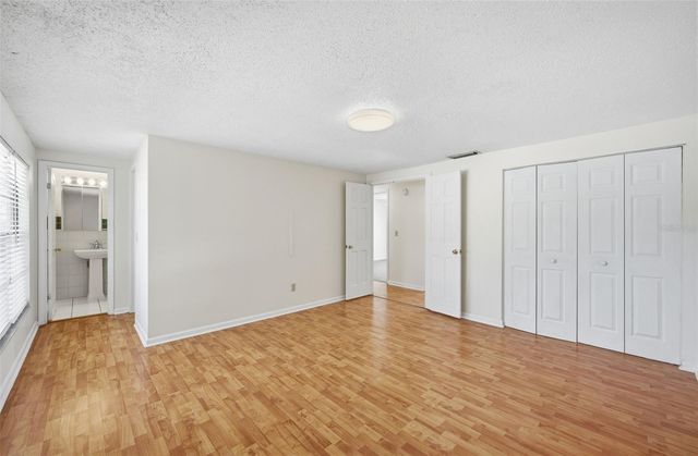 15602 FARNSWORTH LANE, Tampa, FL 33624