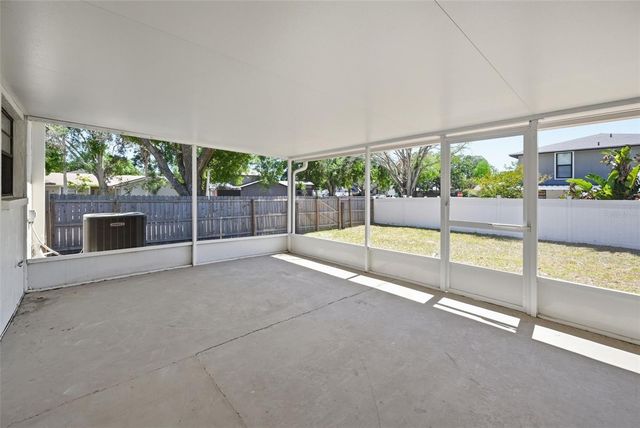 15602 FARNSWORTH LANE, Tampa, FL 33624