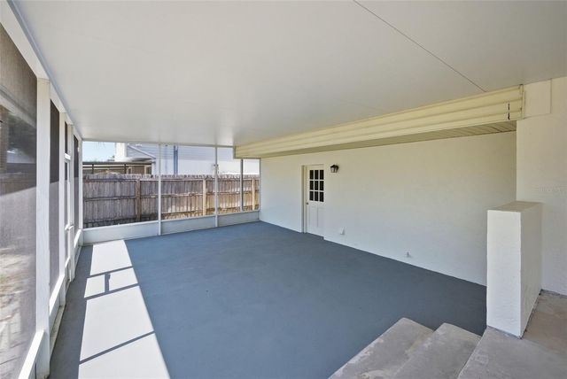 15602 FARNSWORTH LANE, Tampa, FL 33624