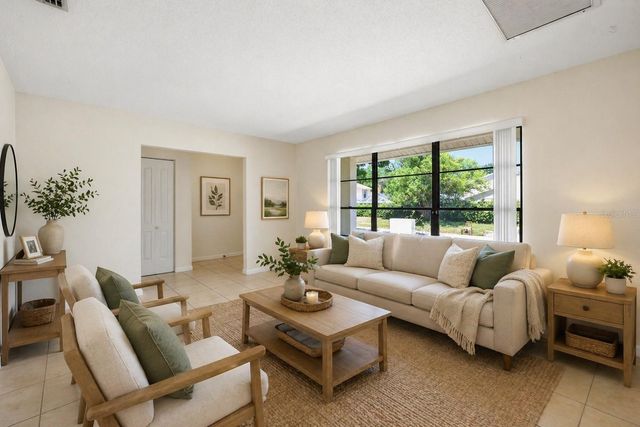 15602 FARNSWORTH LANE, Tampa, FL 33624