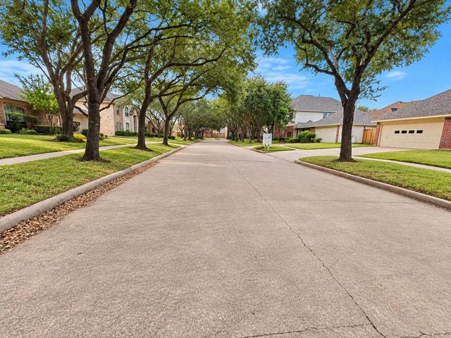 4918 Cedar Spring Drive, Missouri City, TX 77459