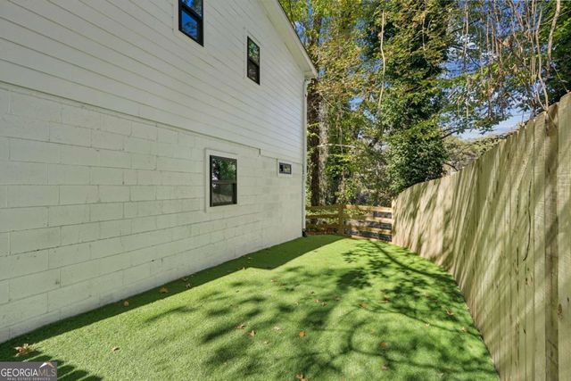 1917 Thompson Avenue, Atlanta, GA 30344