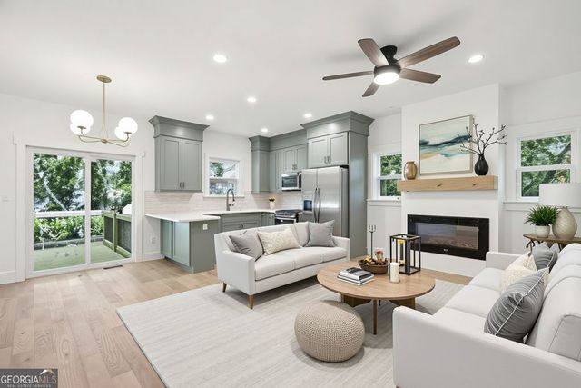 1917 Thompson Avenue, Atlanta, GA 30344