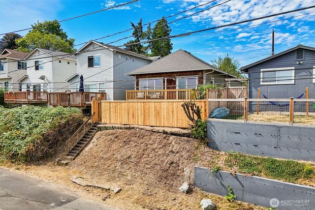 4205 34th Avenue S, Seattle, WA 98118