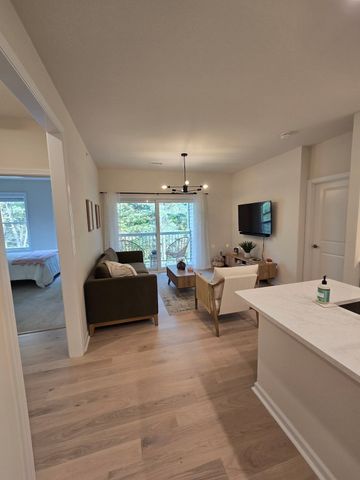 2 Winslow Lane 410, Grafton, MA 01536