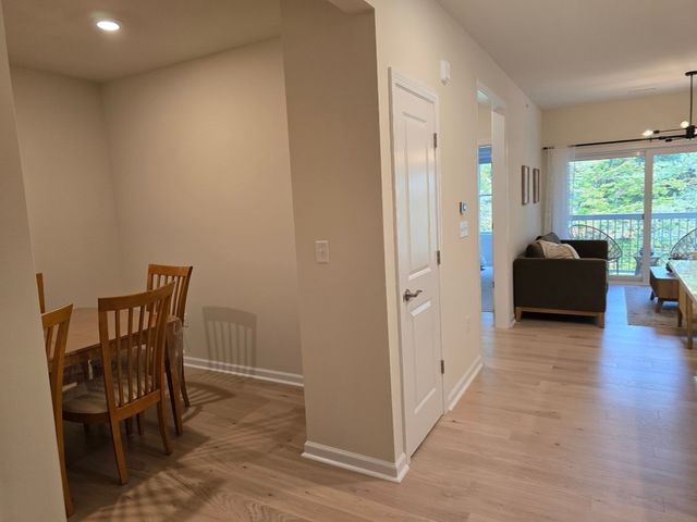 2 Winslow Lane 410, Grafton, MA 01536
