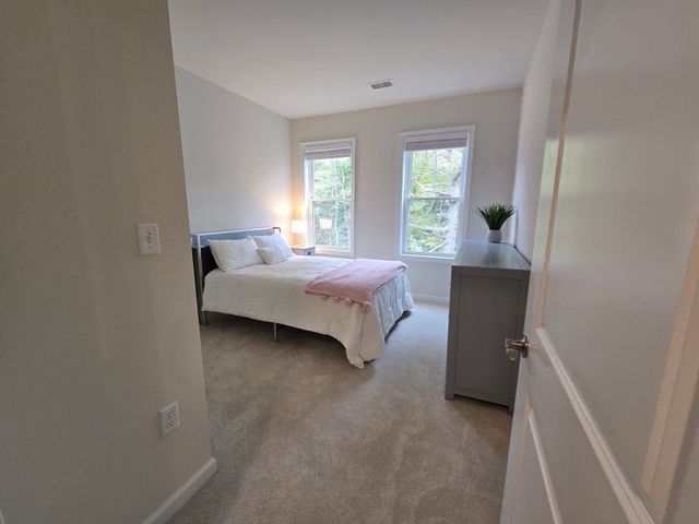 2 Winslow Lane 410, Grafton, MA 01536