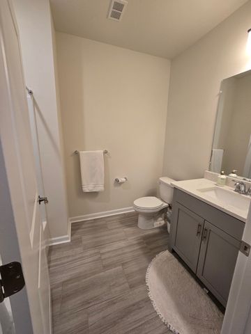 2 Winslow Lane 410, Grafton, MA 01536