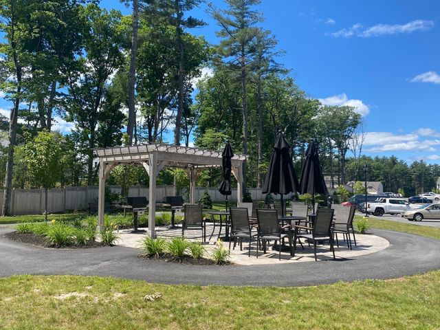 2 Winslow Lane 410, Grafton, MA 01536
