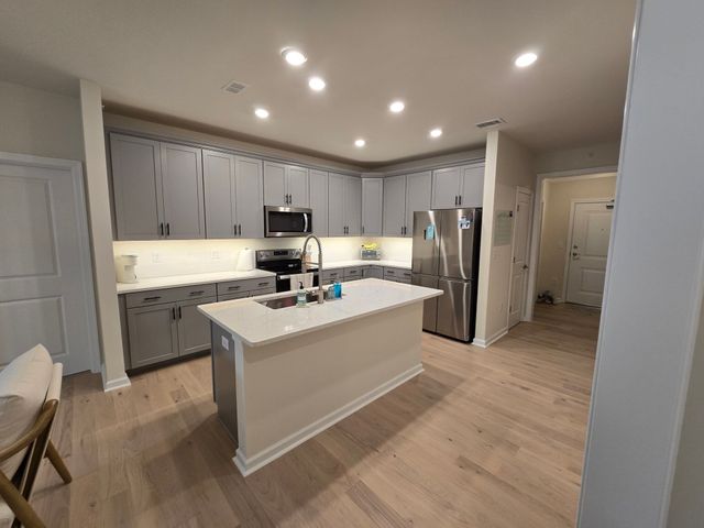 2 Winslow Lane 410, Grafton, MA 01536