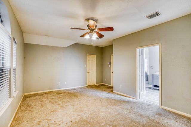 1122 Chase Park Drive, Bacliff, TX 77518