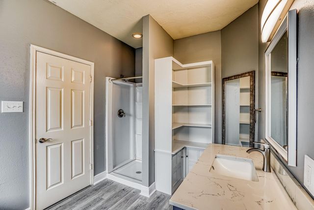 1122 Chase Park Drive, Bacliff, TX 77518