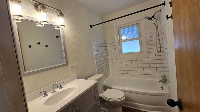 750 Coolidge Avenue, Holland, MI 49423