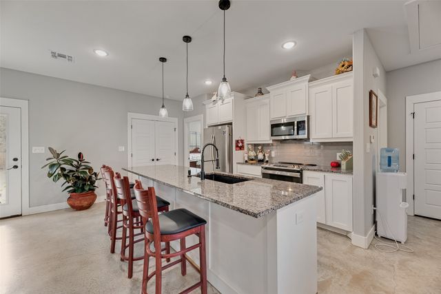718 E Crawford Street, Denison, TX 75021