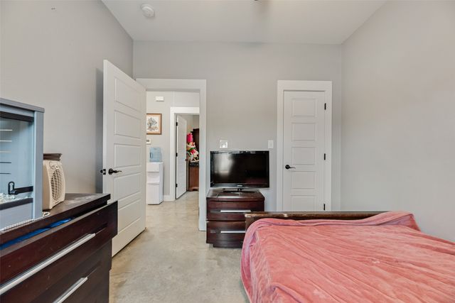 718 E Crawford Street, Denison, TX 75021