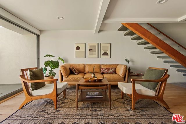 1701 Clinton Street 321, Los Angeles, CA 90026