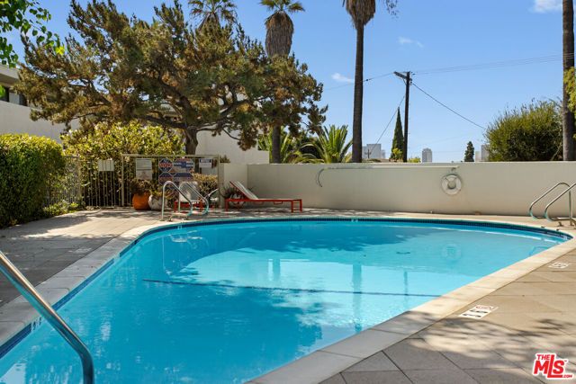 1701 Clinton Street 321, Los Angeles, CA 90026