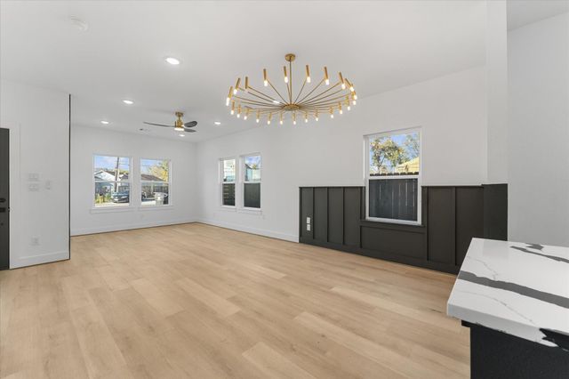 1025 Calvin Avenue, Houston, TX 77088