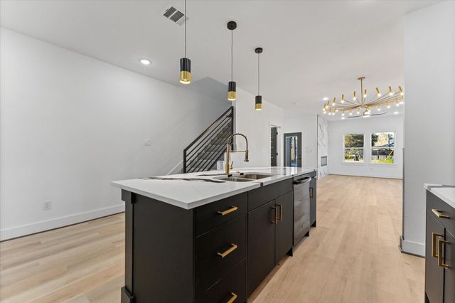 1025 Calvin Avenue, Houston, TX 77088