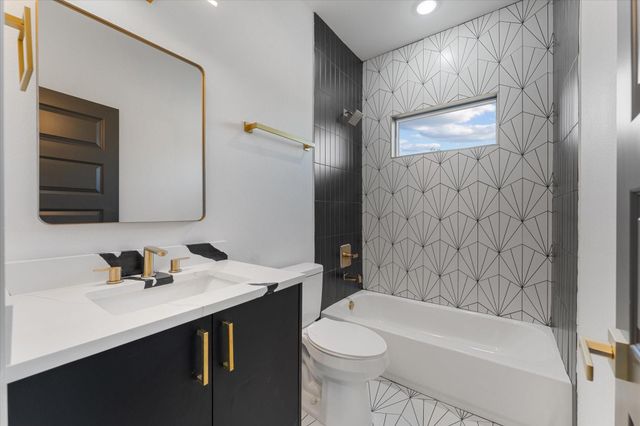 1025 Calvin Avenue, Houston, TX 77088