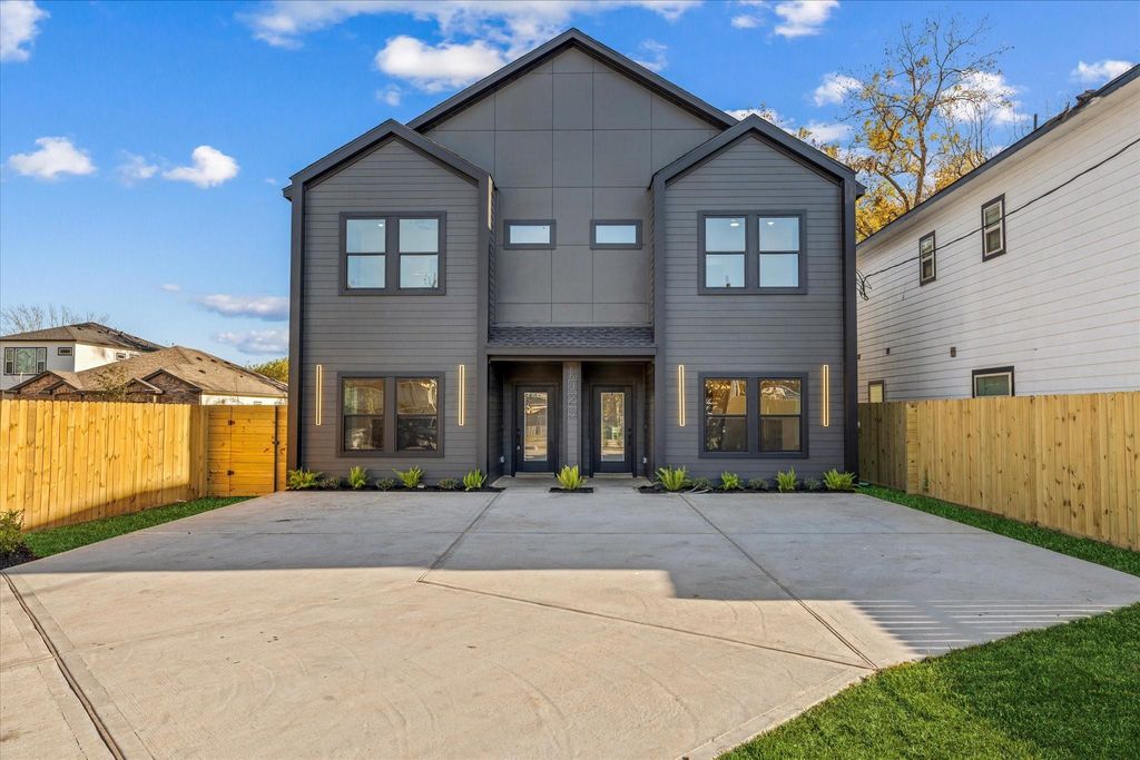 1025 Calvin Avenue, Houston, TX 77088